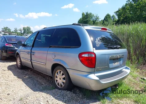 2004 Chrysler Town & Country Touring z USA, uszkodzony, nr VIN 2C4GP54L24R604950